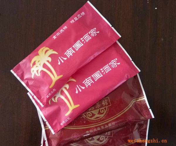 廠家大量供應,廣告濕巾大量優(yōu)質(zhì)濕巾,敬請訂購