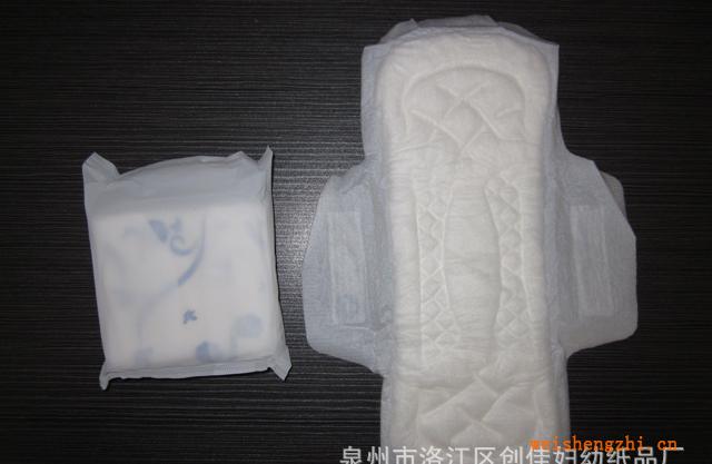 衛(wèi)生巾加工紙尿褲加工特長衛(wèi)生巾加工三片式藍芯片立體護圍