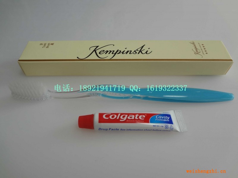 雙色樹(shù)葉牙刷3g高露潔牙膏